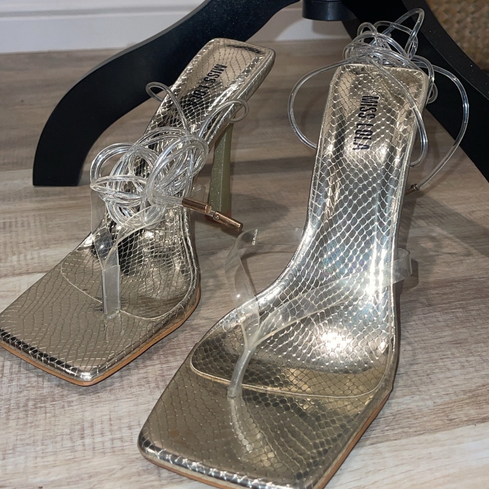 We love a good pair of heels 👠
